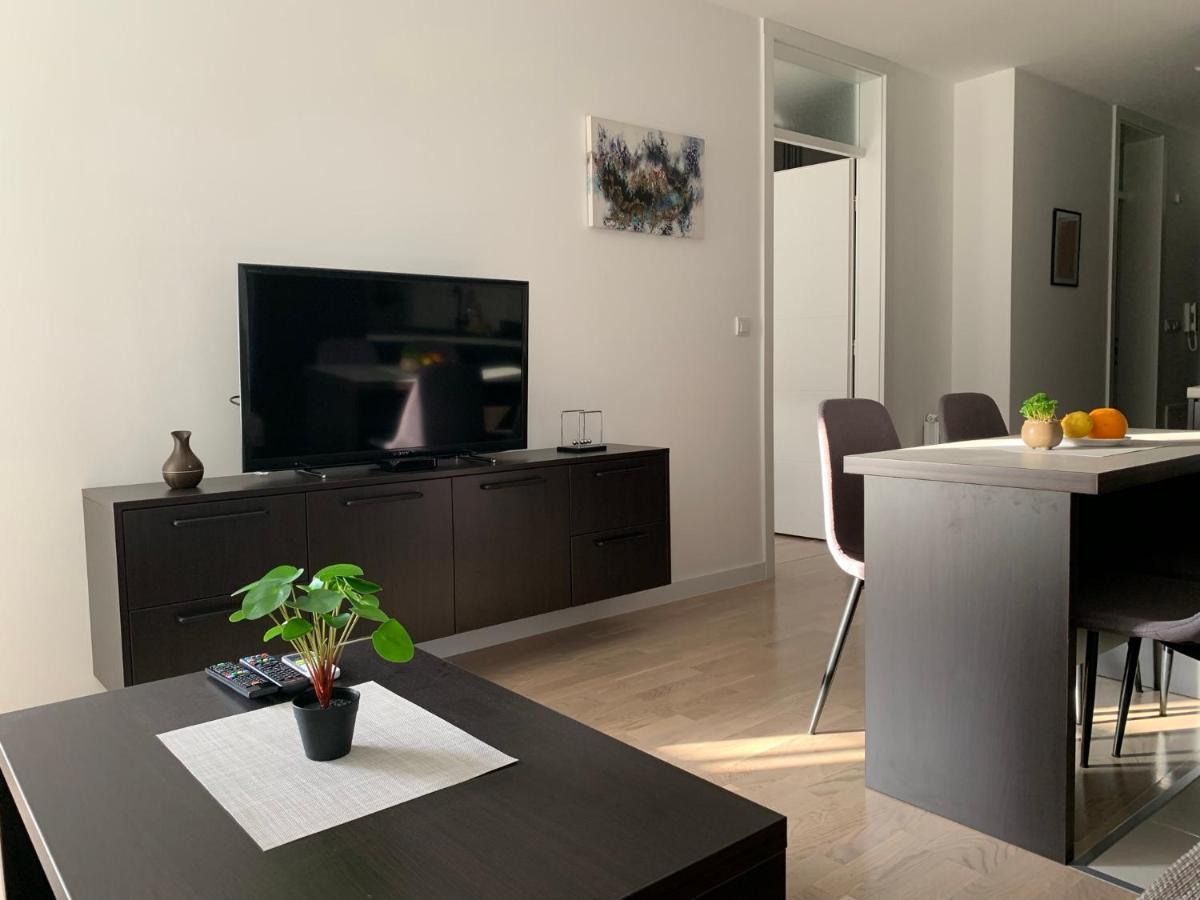 Apartman Jasmin - Blizu Panonskih Jezera I Centra Grada Tuzla Exterior foto