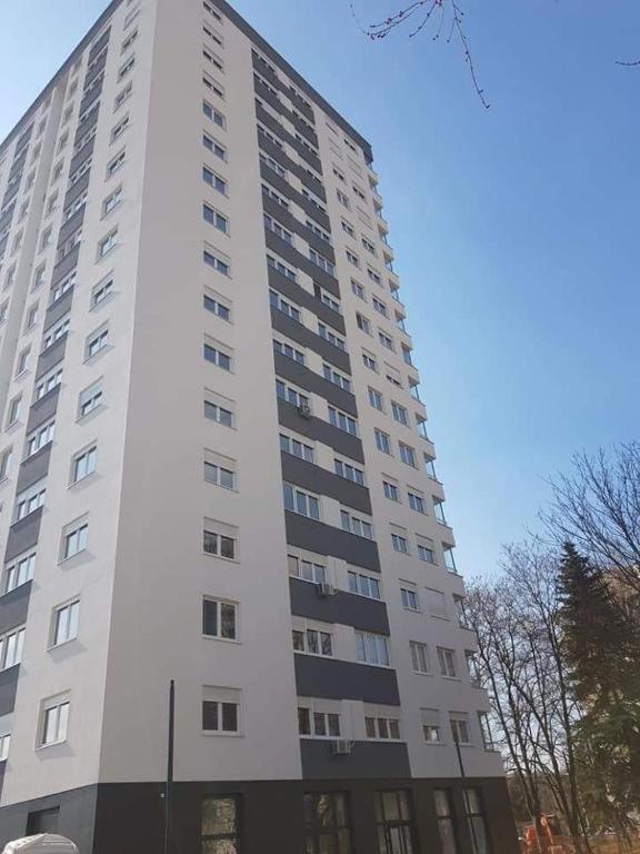 Apartman Jasmin - Blizu Panonskih Jezera I Centra Grada Tuzla Exterior foto